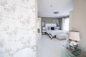 Гостиница Admiralty Beach House  Порт-Элизабет